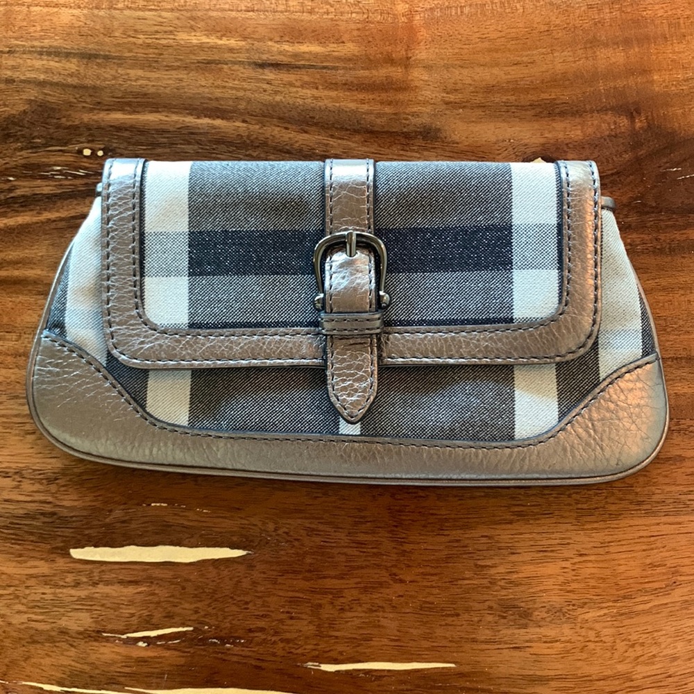 Burberry Metallica Plaid Cluth